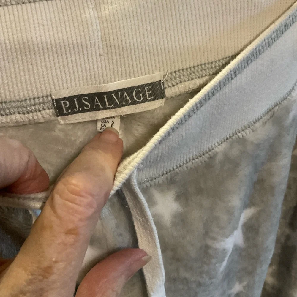P.J. Salvage Gray Star Lounge Set Top/M Pants/S - Picture 3 of 14